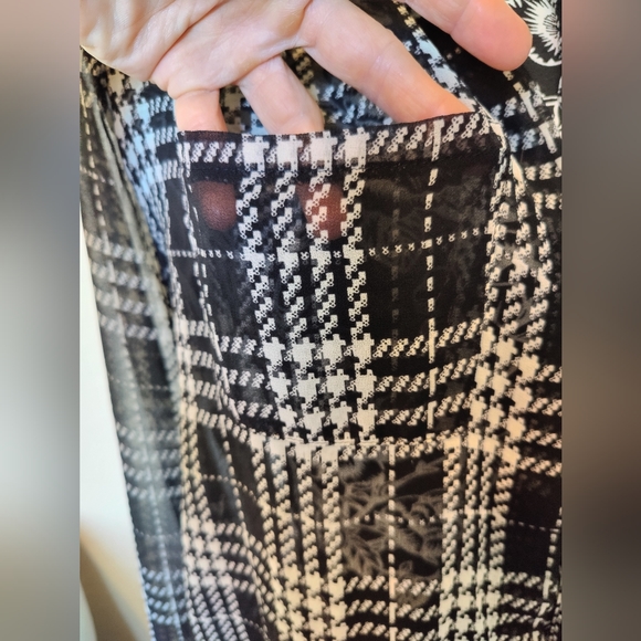 ASTR long sheer see thru B&W button down cardi blouse π€ (Med) π€ - Picture 9 of 12